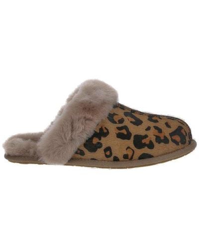 UGG Scuffette Slip-on Slippers - Brown