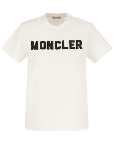 Moncler Logo Detailed Crewneck T-shirt - White