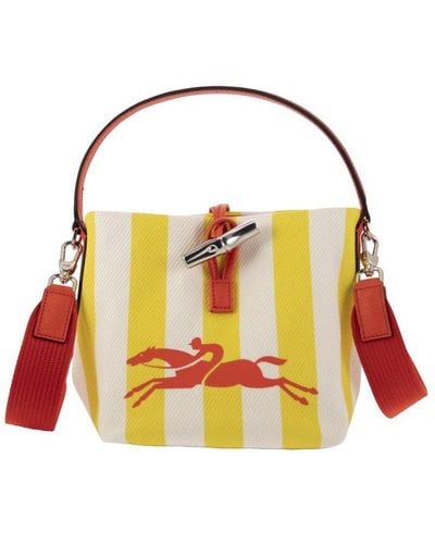 Longchamp Roseau Essential - Bucket Bag S - Red