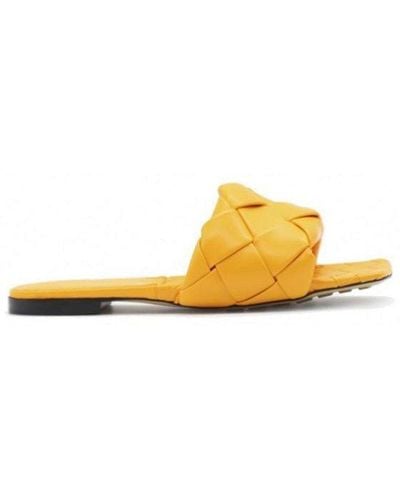 Bottega Veneta The Lido Flat Sandals - Yellow
