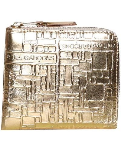 Comme des Garçons Logo Embossed Zipped Wallet - Metallic