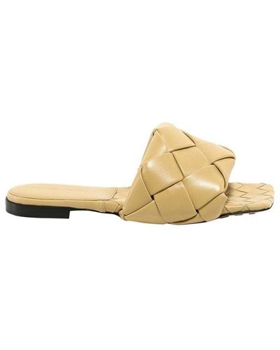 Bottega Veneta The Lido Flat Sandals - Natural