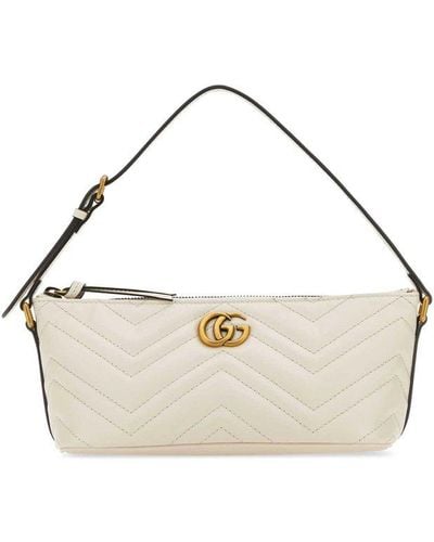 Gucci Bolsa GG Marmont Pequena De Couro Matelassê - Farfetch  Shoulder  bag, Shoulder bag women, Gg marmont small matelassé shoulder bag