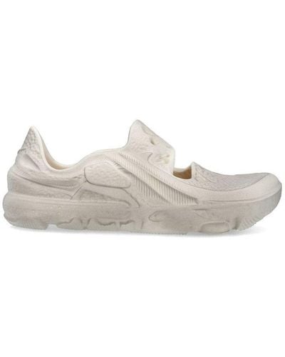 Nike Ispa Universal Round-toe Sneakers - White