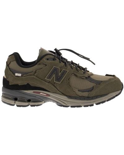 New Balance M2002 Sneakers - Green