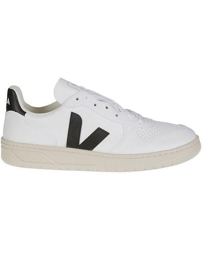 Veja Round Toe Low-top Trainers - White