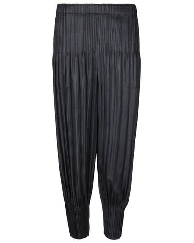 Issey Miyake Pleated Tapered Trousers - Black
