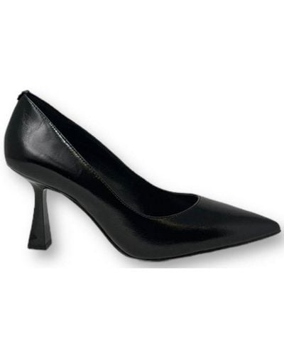 MICHAEL Michael Kors Clara Mid Court Shoes In Black Leather