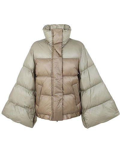 Sacai Two-toned Bell Sleeved Padded Jacket - Gray