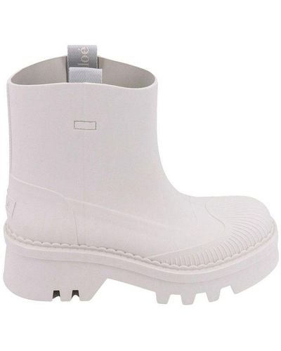 Chloé Round Toe Chelsea Boots - White