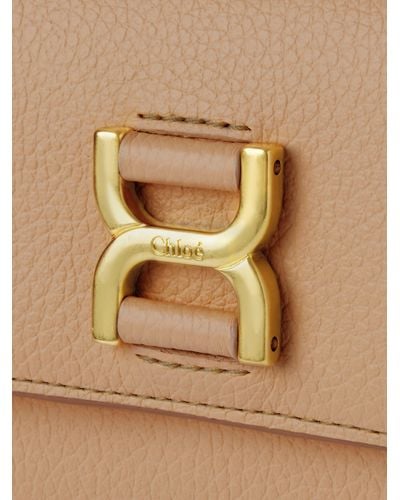 Chloé Small Marcie Tri-fold In Grained Leather - Natural