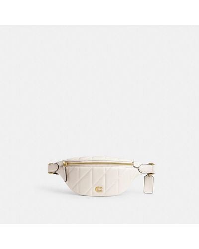 COACH Essential Belt Bag With Pillow Quilting - Natural