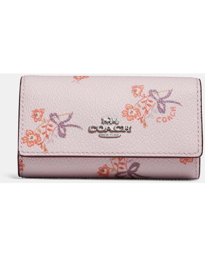 COACH Six Ring Key Case With Floral Bow Print - Pink