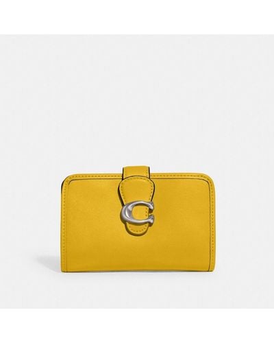 COACH Tabby Medium Wallet - Yellow
