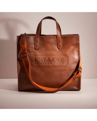 COACH Restored Field Tote 40 With Badge - Brown