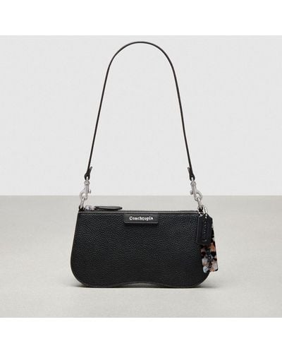 COACH Wavy Baguette Bag In Pebbled Topia Leather - Black