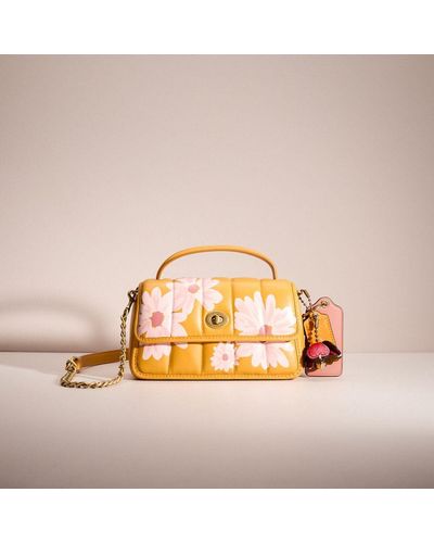 COACH Upcrafted Turnlock Clutch 20 With Quilting - Pink