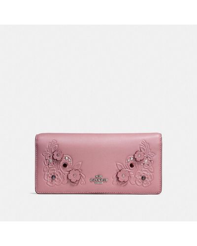 COACH Slim Wallet With Tea Rose And Tooling - Pink