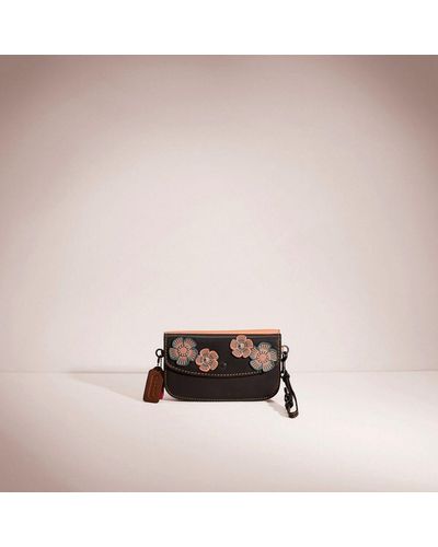 COACH Upcrafted Clutch - Pink
