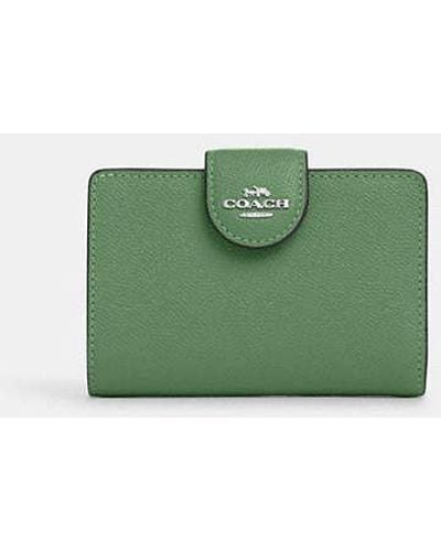 COACH Medium Corner Zip Wallet - Green
