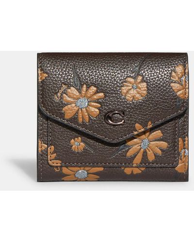 COACH Wyn Small Wallet With Floral Print - Multicolor