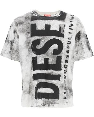 DIESEL Printed T-shirt With Oversized Logo - White