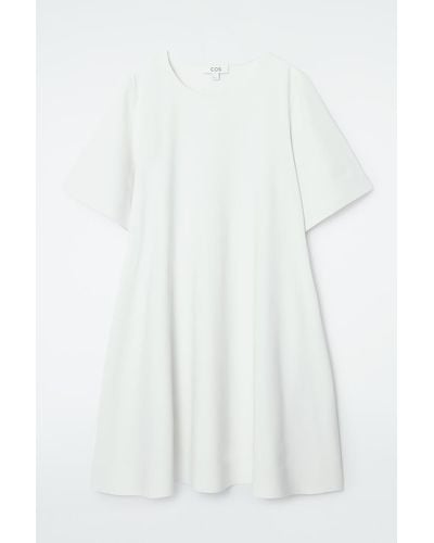 COS Ausgestelltes T-shirt-minikleid - Weiß