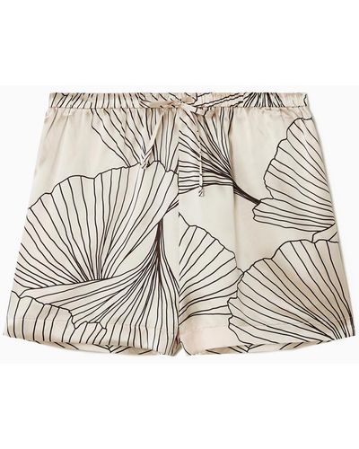 COS Shorts Aus Seide Mit Floralem Print - Natur