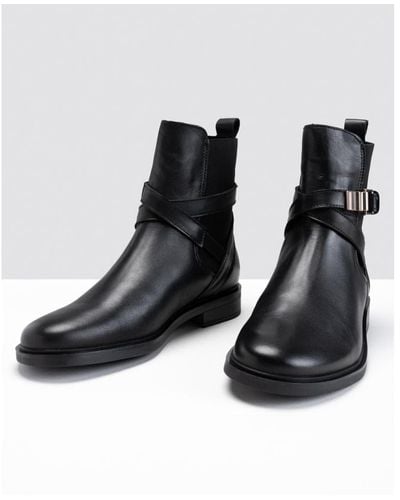 Tommy Hilfiger Buckled Leather Ankle Boots - Black