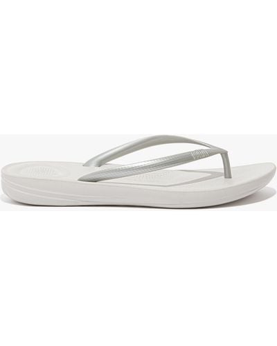 Fitflop Iqushion Silver Ergonomic Flip Flops - White