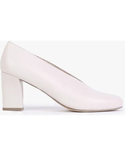 Daniel Aneso Cream Leather V Front Court Shoes - White
