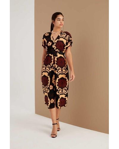 GUSTO Jacquard Patterned V-neck Dress - Brown
