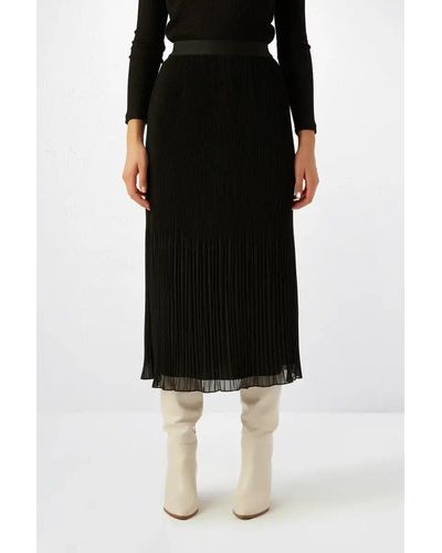 GUSTO Long Pleated Skirt - Black