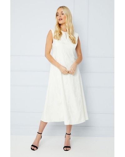 Wallis Occasion Petite Jacquard Sleeveless Midi Dress - White