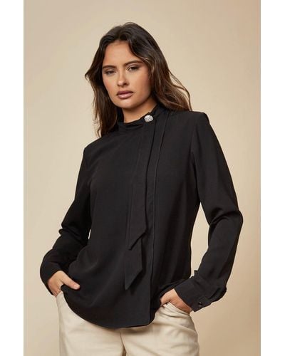 Hoxton Gal Oversized Brooch Detailed Long Sleeves Top - Black