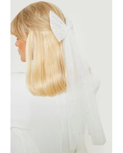 Boohoo Large Pearl Bow Bridal Veil - White