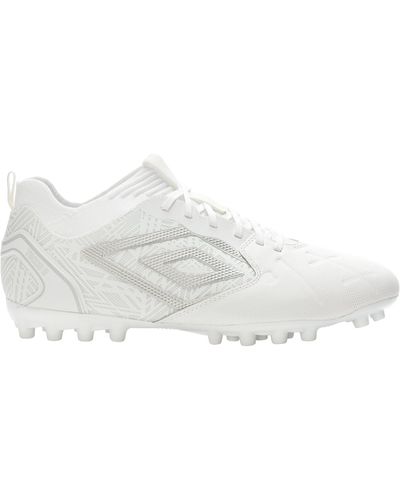 Umbro Tocco Ii Pro Artificial Grass Football Boots - White