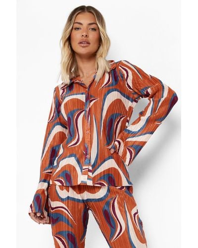 Boohoo Abstract Fitted Plisse Flared Sleeve Shirt