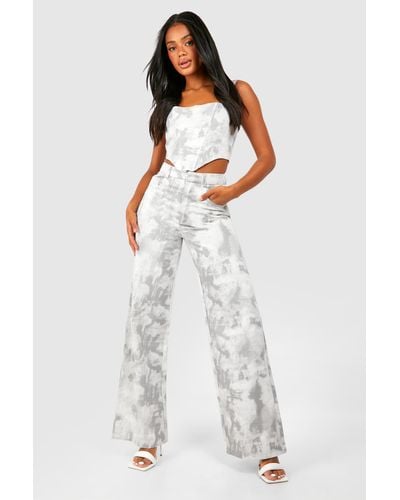 Boohoo Washed Twill Mid Rise Pocket Cargo Trousers - White