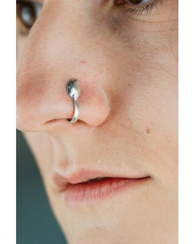 The Colourful Aura Oxidised German Silver Traditional Boho Gypsy Clip On Nose Pin - Natural
