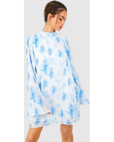 Boohoo Floral Chiffon Pleated Flare Sleeve Dress - Blue
