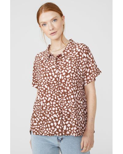 MAINE Printed Short Sleeve Shirt - Brown