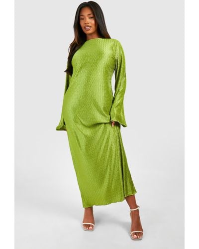 Boohoo Plus Wave Plisse Flared Sleeve Comlumn Dress - Green