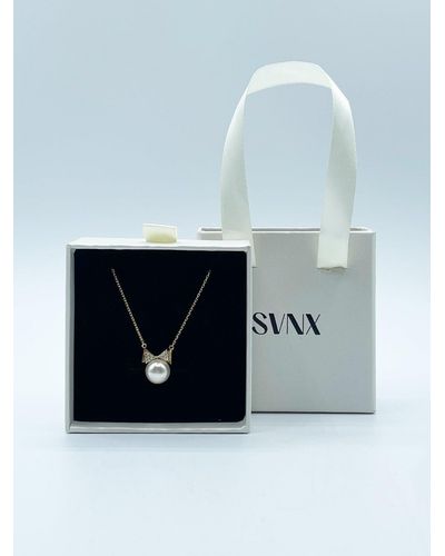 SVNX Pearl Bow Tie Necklace In Gold - Blue