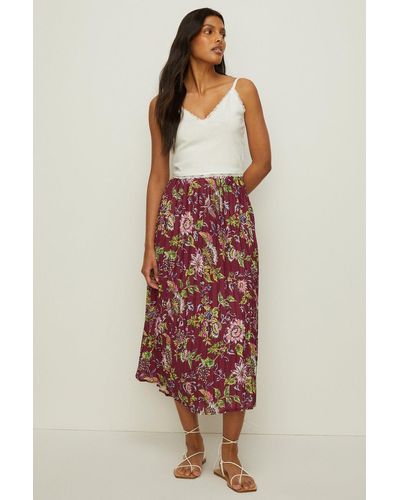Oasis Petite Berry Floral Printed Pleated Skirt - Red