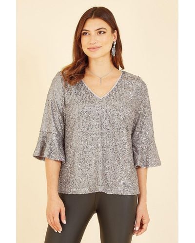 Yumi' Silver Sequin Top With Fluted Sleeve - Grey