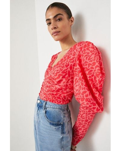 Warehouse Ruched Front Puff Sleeve Top - Red