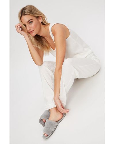 Dorothy Perkins White Waffle Vest And Cuff Pant