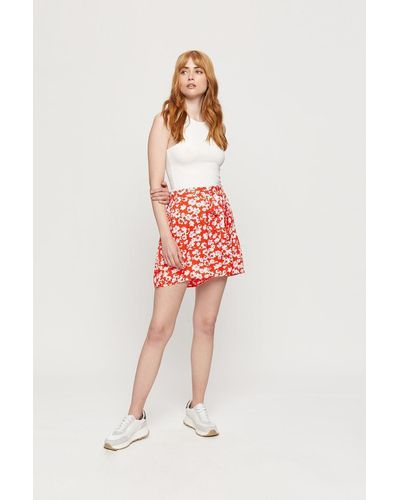 Dorothy Perkins Red Ditsy Tie Front Woven Shorts