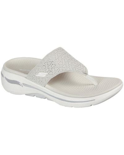 Skechers 'go Walk Arch Fit Weekender' Polyester Toe Post Sandals - White